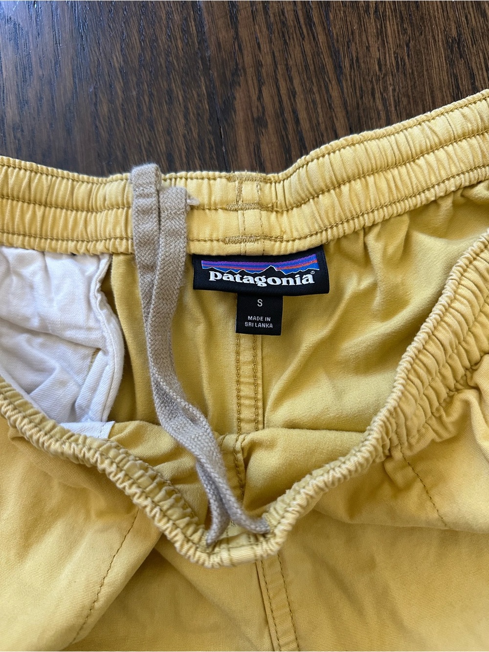 Patagonia Women's Funhoggers shorts - Picture 3 of 3